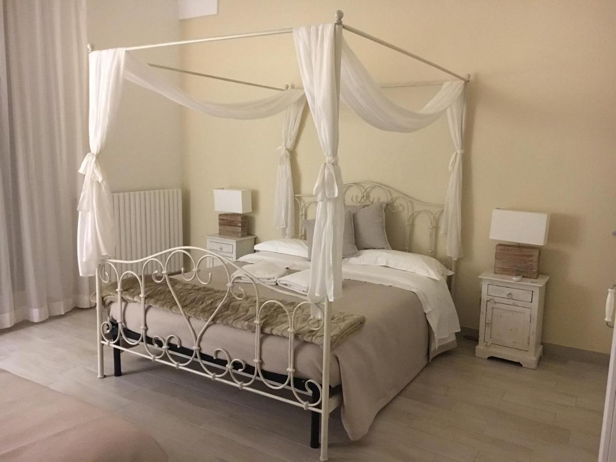 Bed and Breakfast Ai Raggi Di Sole Lecce Exterior foto