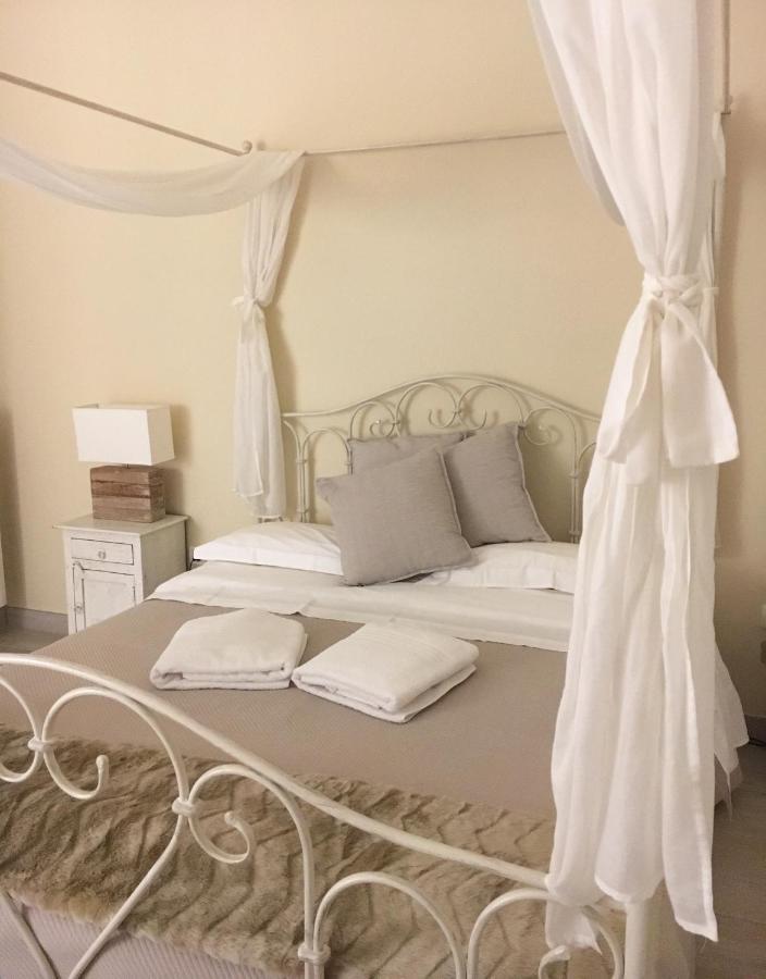 Bed and Breakfast Ai Raggi Di Sole Lecce Exterior foto
